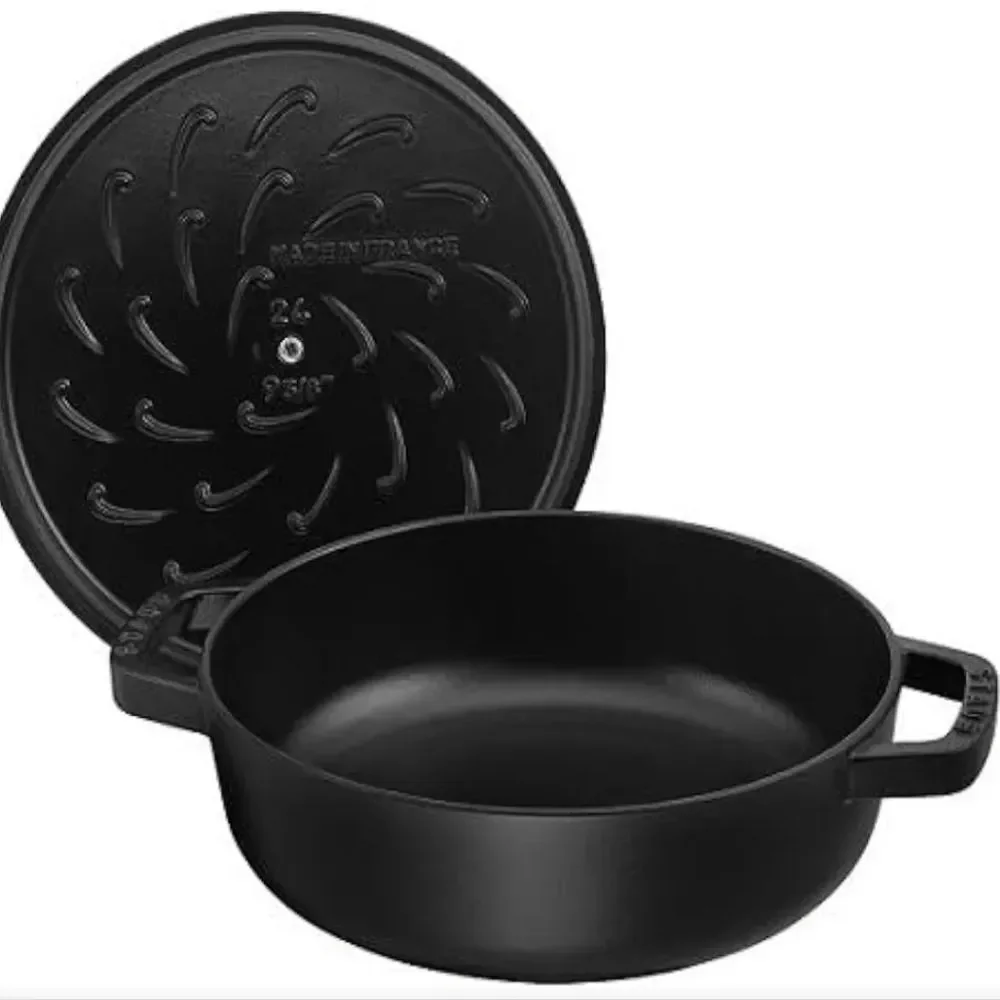 Staub Enameled Cast Iron French Oven‎ 6 1/4QT- Matte Black